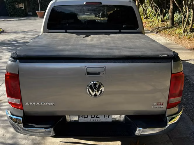 VOLKSWAGEN AMAROK HIGHLINE 4X4 2.0 AUT DIESEL 180HP AT 4P 2015