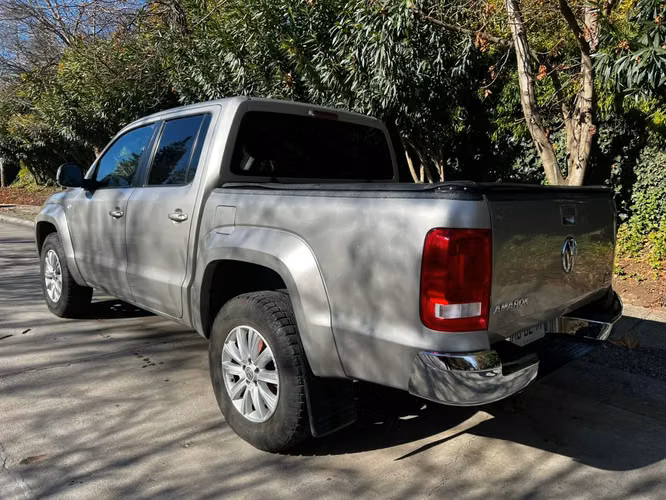 VOLKSWAGEN AMAROK HIGHLINE 4X4 2.0 AUT DIESEL 180HP AT 4P 2015