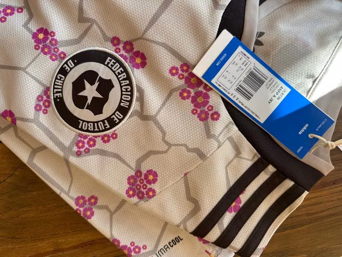 Camiseta Oficial Adidas Selección Chilena Nueva con Etiquetas - Talla [XL] Mujer