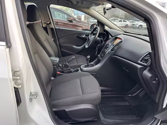 OPEL ASTRA HB 1.6 TURBO ENJOY R 2015