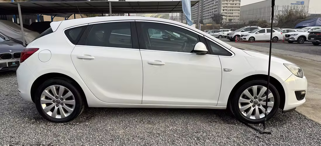 OPEL ASTRA HB 1.6 TURBO ENJOY R 2015