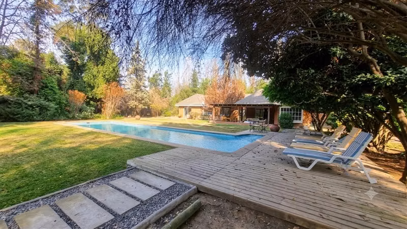 Casa en venta de 6 dorm. Colina, Polo Mahuida
