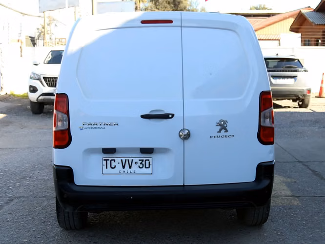 PEUGEOT PARTNER 2024