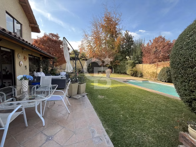Casa de ensueño con ubicación y diseño excepcionales. - Imagen 18