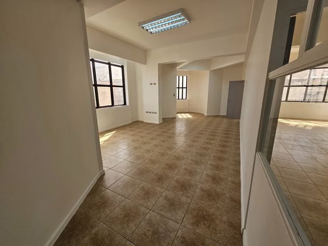 Se arriendan oficinas – Centro de Iquique, calle Barros Arana