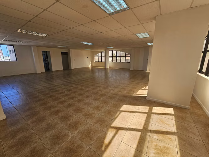 Se arriendan oficinas – Centro de Iquique, calle Barros Arana