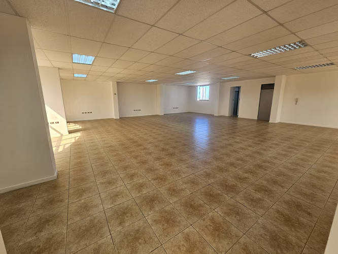 Se arriendan oficinas – Centro de Iquique, calle Barros Arana