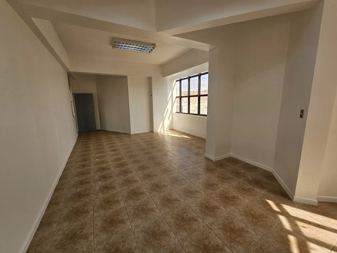 Se arriendan oficinas – Centro de Iquique, calle Barros Arana