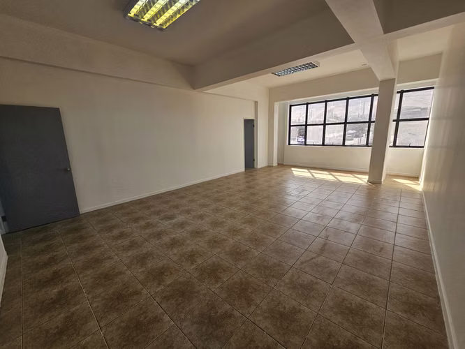 Se arriendan oficinas – Centro de Iquique, calle Barros Arana