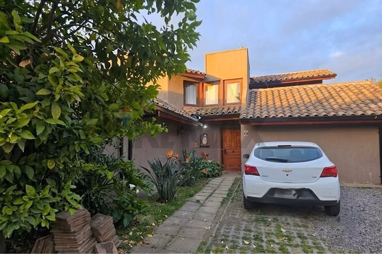 Casa en venta sector villa triana, 3d -3b