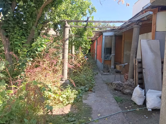 Comercial 400 m2. Santiago Concha. Franklin (172703)