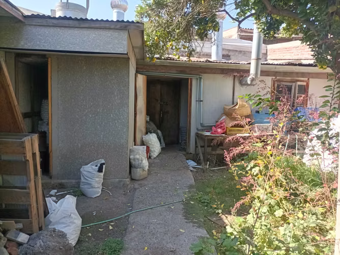 Comercial 400 m2. Santiago Concha. Franklin (172703)