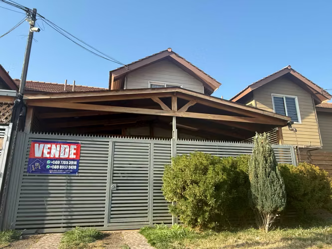 Acogedora Propiedad En Barrio Casa del Valle (172687)
