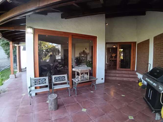 Oportunidad Única: Hogar con Gran Jardín (172647)