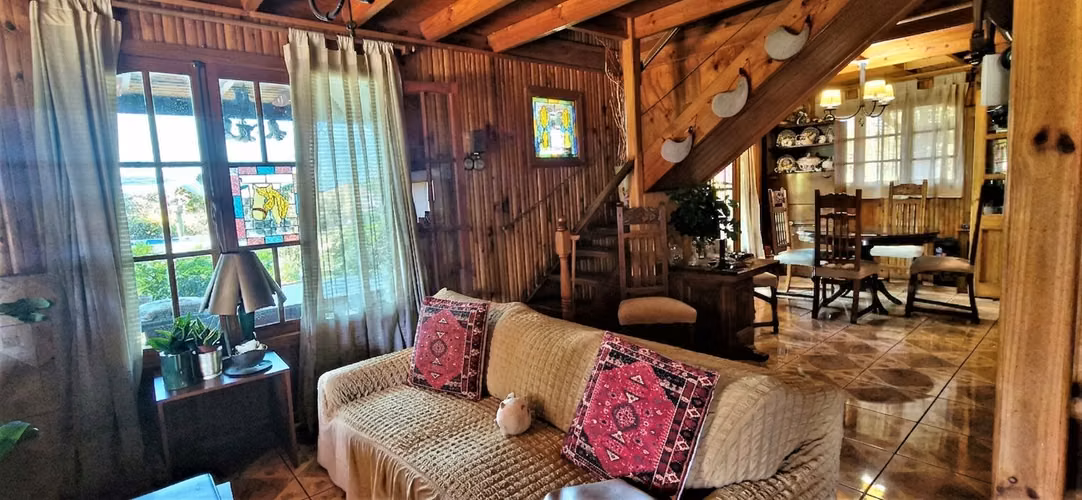 Venta de Parcela de 20.000 m2, hermosa y productiva, en El Melón, Nogales. 15.350 UF.
