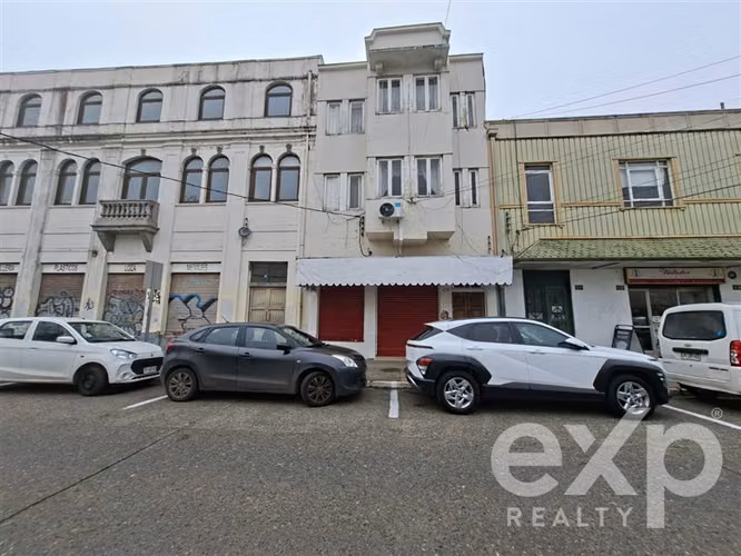 Casa en venta de 4 dorm. en Valdivia a 2 cuadras de la plaza