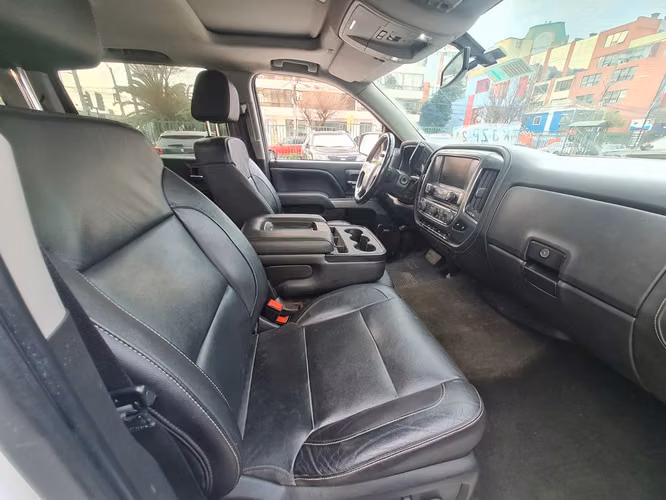 CHEVROLET SILVERADO LTZ Z71 4x4 2018 — ÚNICO DUEÑO/ BOSE/ FULL/ MANTENCIONES EN MARCA