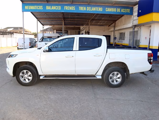 MITSUBISHI L200 2024