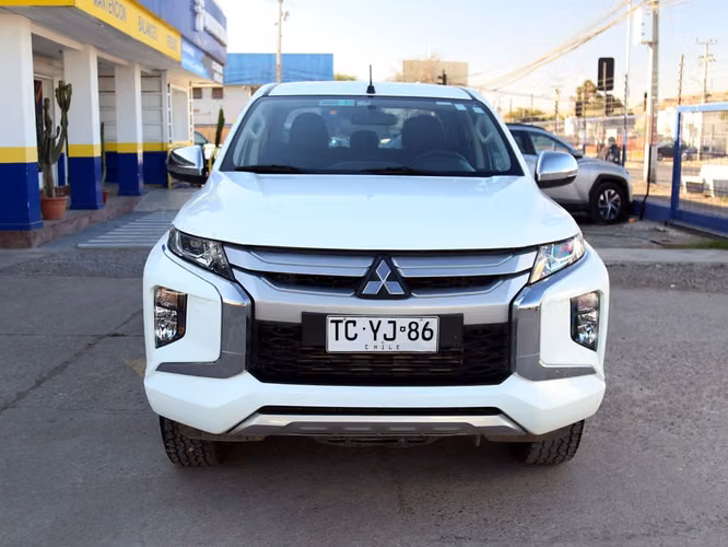 MITSUBISHI L200 2024