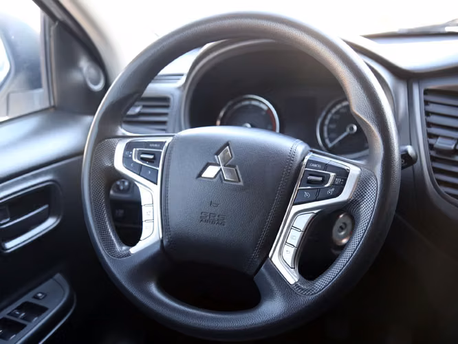 MITSUBISHI L200 2024