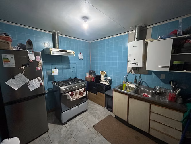 VENDO CASA CON AMPLIO TERRENO POBLACION CALISTO