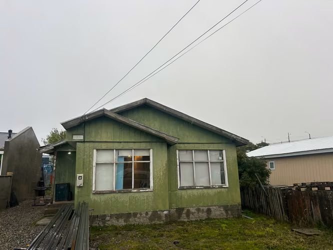 VENDO CASA CON AMPLIO TERRENO POBLACION CALISTO