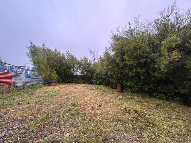 VENDO CASA CON AMPLIO TERRENO POBLACION CALISTO