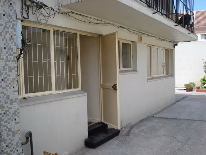 VENDE DEPARTAMENTO EN CALLE ARLEGUI