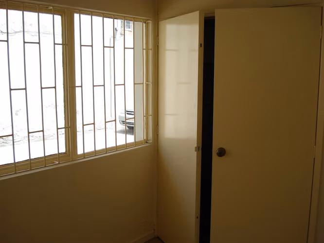 VENDE DEPARTAMENTO EN CALLE ARLEGUI