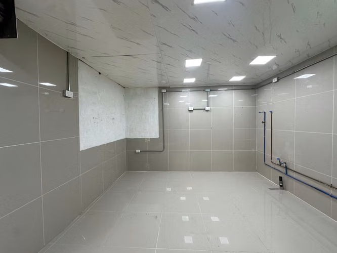 Av Laguna Sur 292 - Local Comercial