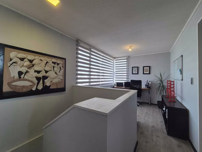 Vende Casa Mediterránea con Piscina en Til Til  (172741)
