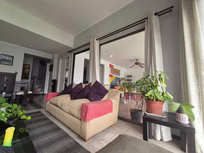 Vende Casa Mediterránea con Piscina en Til Til  (172741)