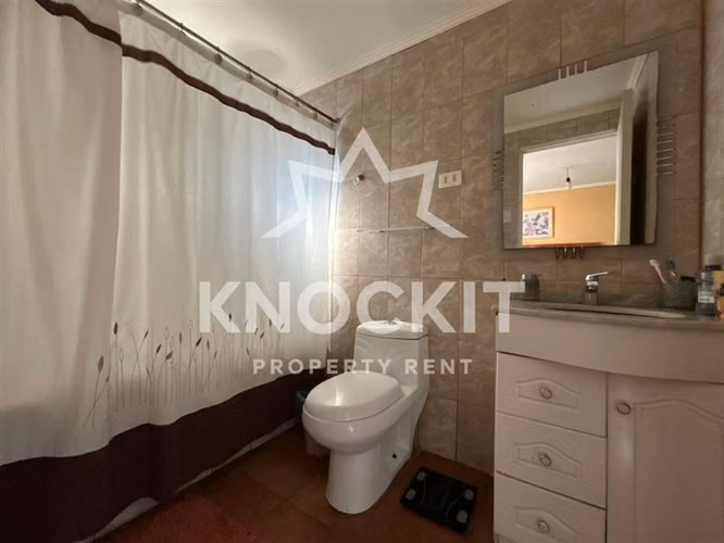Arriendo Casa Amplia 3D3B con Piscina y Quincho Colina
