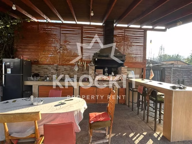 Arriendo Casa Amplia 3D3B con Piscina y Quincho Colina