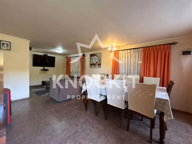 Arriendo Casa Amplia 3D3B con Piscina y Quincho Colina