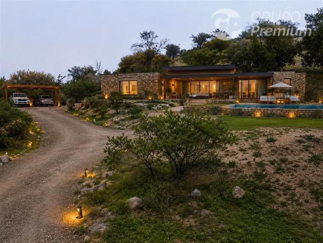 Parcela en venta 20.000 m2 en Curacaví