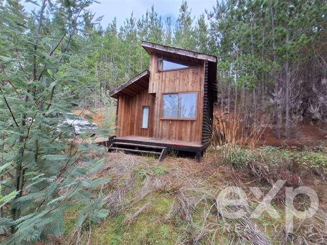 Vende Refugio con casa 55m2 2d y 1b en Paredones