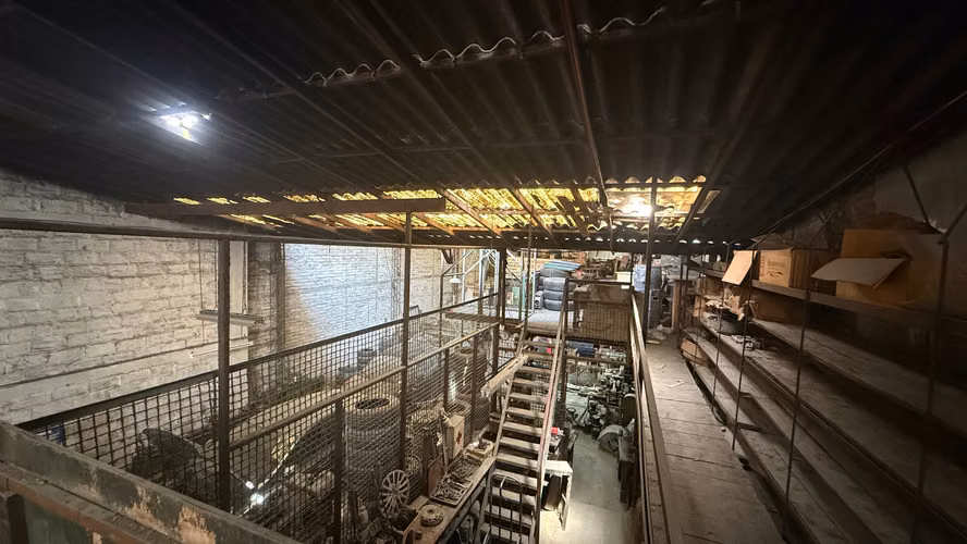 Galpón taller mecánico  (172776)