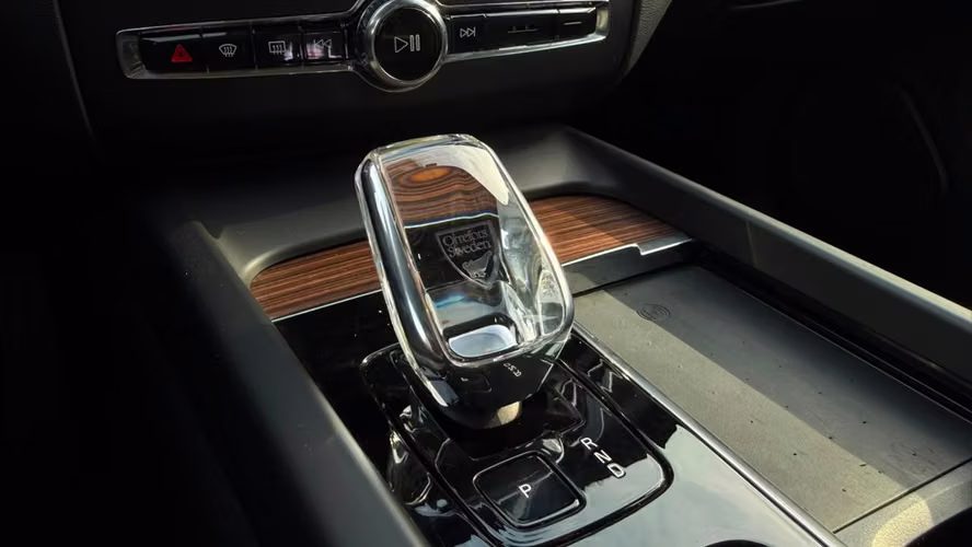 Volvo XC60 T8 AWD RECHARGE 2.0 (2023)
