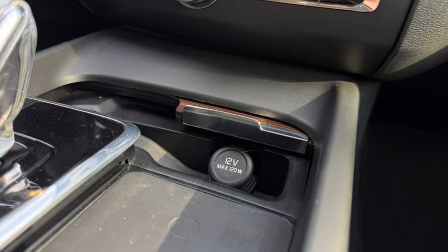 Volvo XC60 T8 AWD RECHARGE 2.0 (2023)