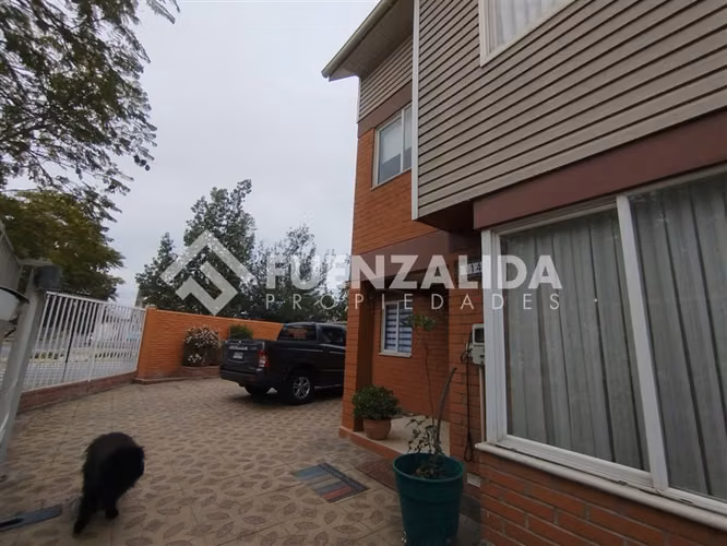 Casa en venta de 4 dorm. en Puente Alto