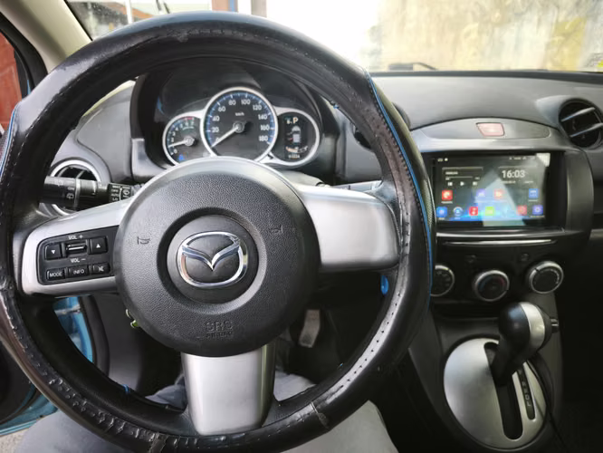 Mazda Demio SkyActive 2011