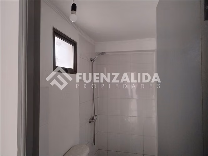 Casa en venta de 3 dorm. en La Florida