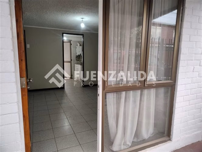 Casa en venta de 3 dorm. en La Florida