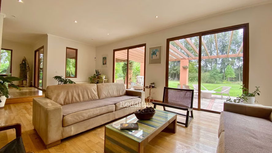 Excelente conectividad | Chicureo Poniente (172800)