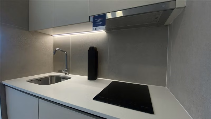 Arriendo departamento a estrenar 1D+1B Metro Santa Ana