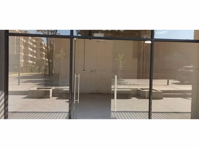 ARRIENDO Locales Comerciales Bellavista 68,09 m2 aprox.
