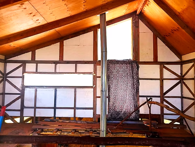 Casa tipo Loft con orilla de mar + parcela de 1 HA, en Caleta La Arena - Hornopirén