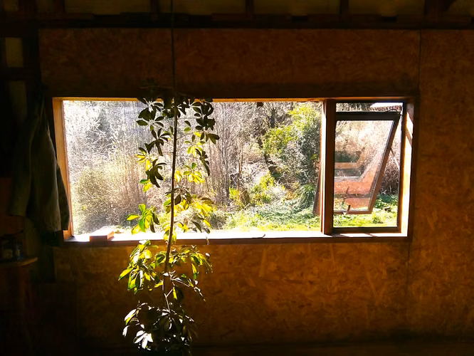 Casa tipo Loft con orilla de mar + parcela de 1 HA, en Caleta La Arena - Hornopirén