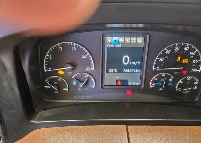 FREIGHTLINER NEW CASCADIA